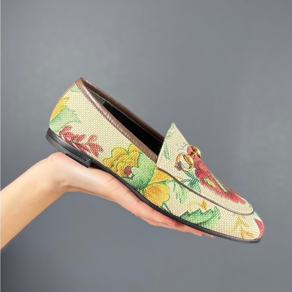 Gucci Floral Loafers with Gold Detail - Picture 2 of 4